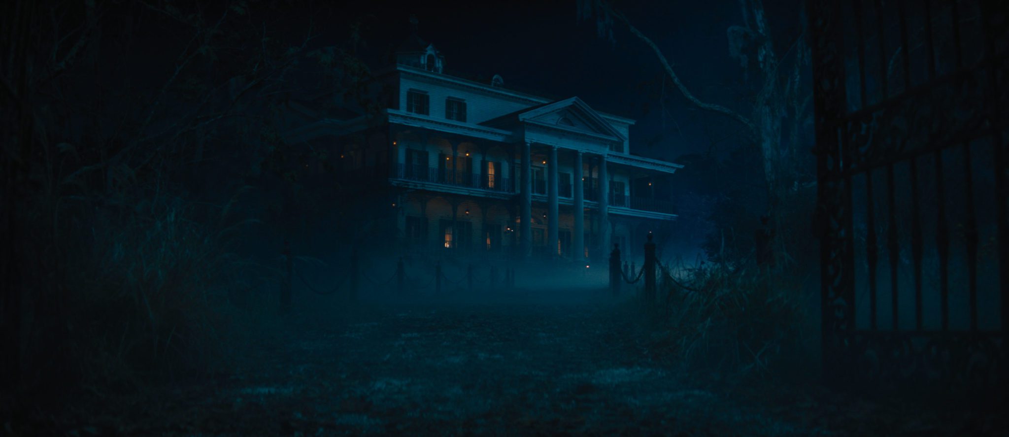 Haunted Mansion: Dead and Loving It