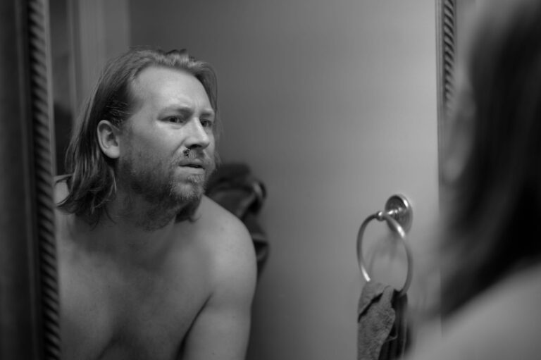 LookAtMe-stills-3