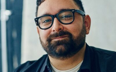 Settle Down And Let Us Live. Izad Etemadi Is Over The Stereotypes.