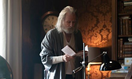 TIFF ’25: & Sons – Family, what is it good for?